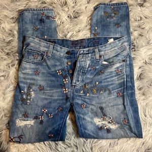 Lucky brand, sienna slim boyfriend, distressed, flower embroidered jeans sz 00